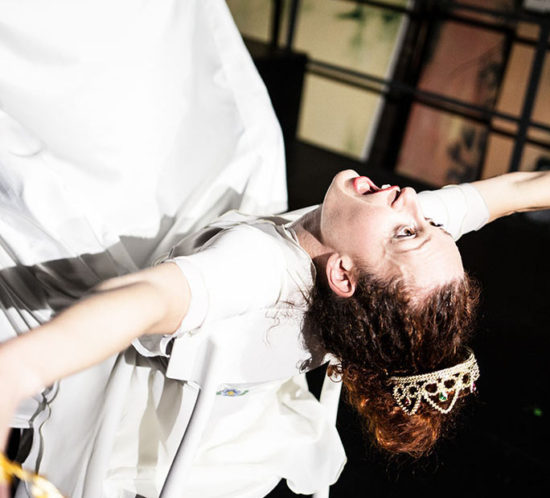 Bella addormentata - Spettacolo di Francesca Farcomeni e Alessio Manuali, con Francesca Farcomeni e regia di Alessio Manuali - Festival della culutura al femminile Domina Domna 2018 - Bergamo